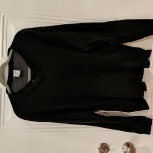 Old Navy Men's Black Pullover Shirt